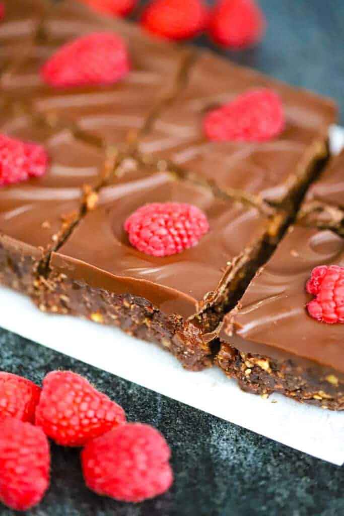 Healthy No Bake Date Chocolate Brownies