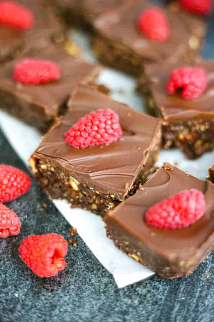 Healthy No Bake Date Chocolate Brownies