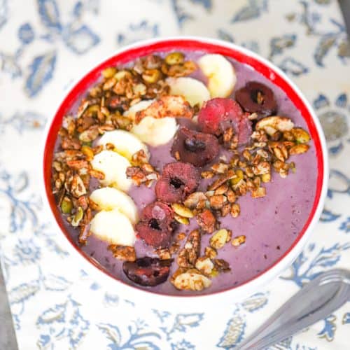 Superfood Cherry Smoothie Bowl