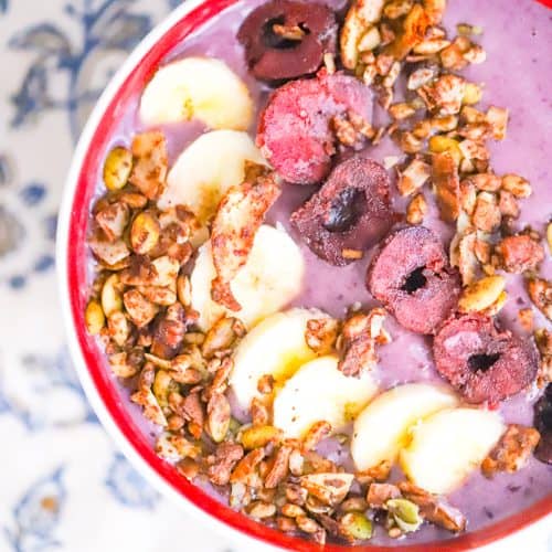Superfood Cherry Smoothie Bowl
