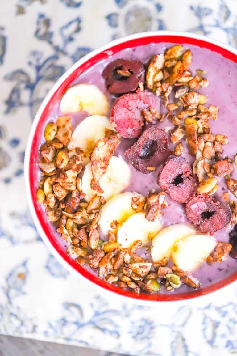 Superfood Cherry Smoothie Bowl
