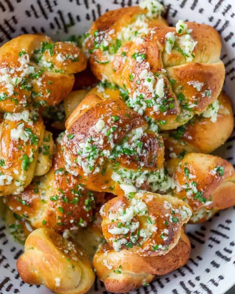 garlic butter knots plant-based