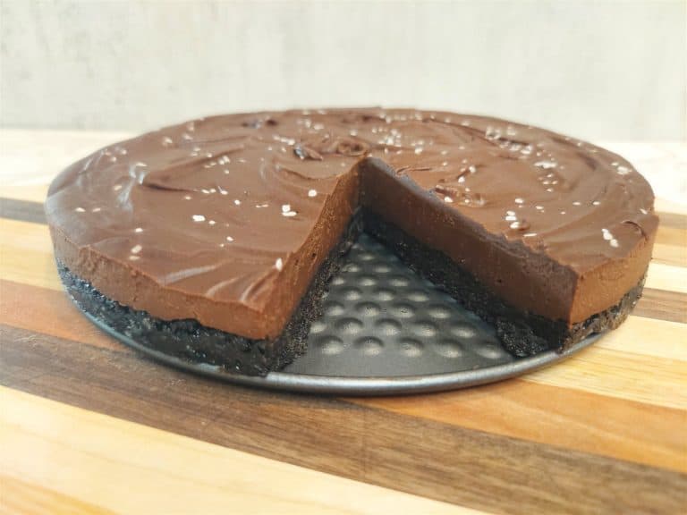 Vegan Chocolate Tart with Sea Salt (No-Bake Filling)