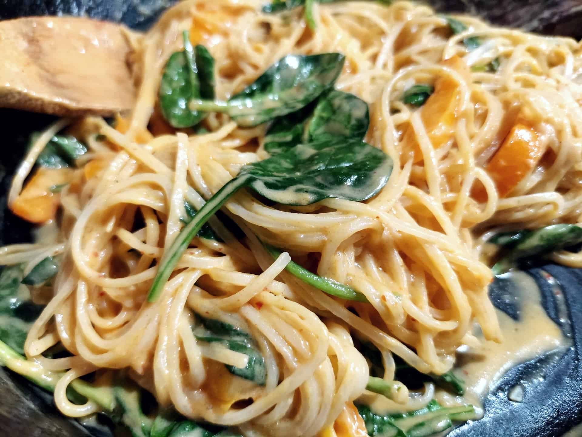 Coconut Curry Noodles better than takeout vegan meals vegan noodle and rice dishes